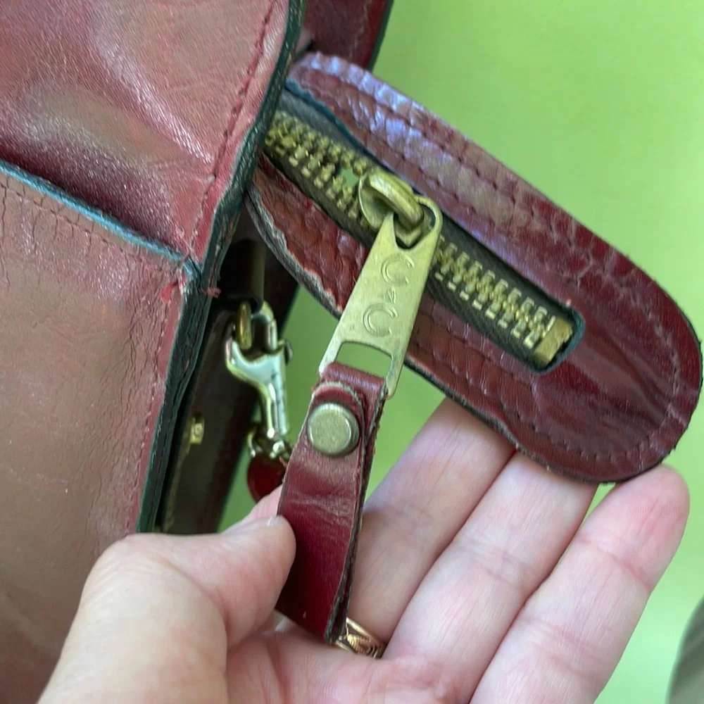 Vintage 90’s burgundy leather laptop bag